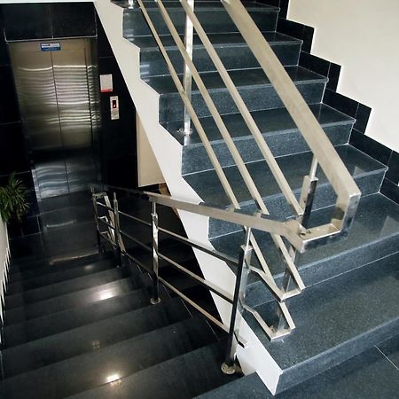 Apollo Court Hotel Chennai Exterior photo