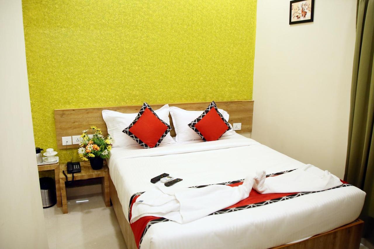 Apollo Court Hotel Chennai Exterior photo