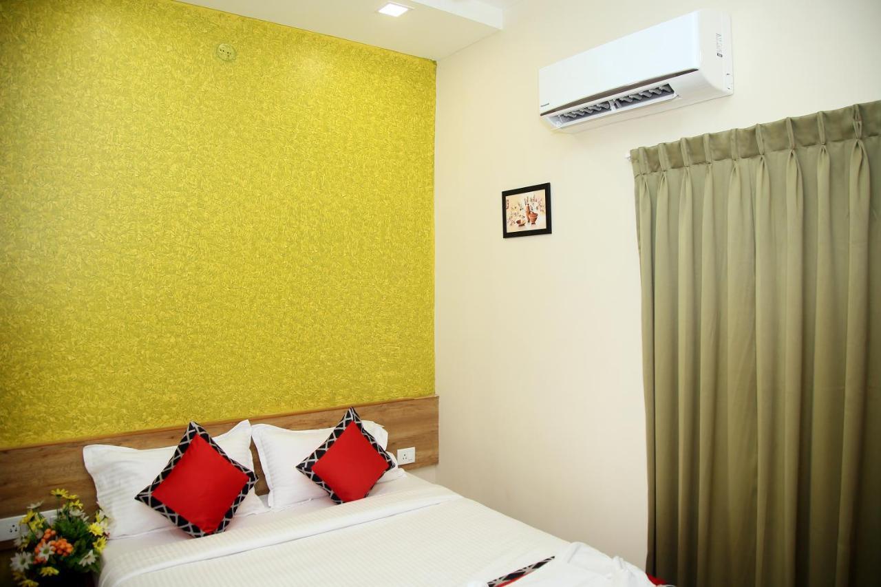 Apollo Court Hotel Chennai Exterior photo